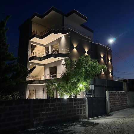 Mico'S Apartments Vlorë Exteriör bild